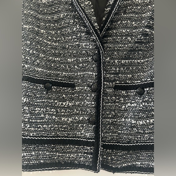 Talbots Women's Classic Black and White Tweed Lined Blazer Size 12 Pockets - Picture 3 of 6